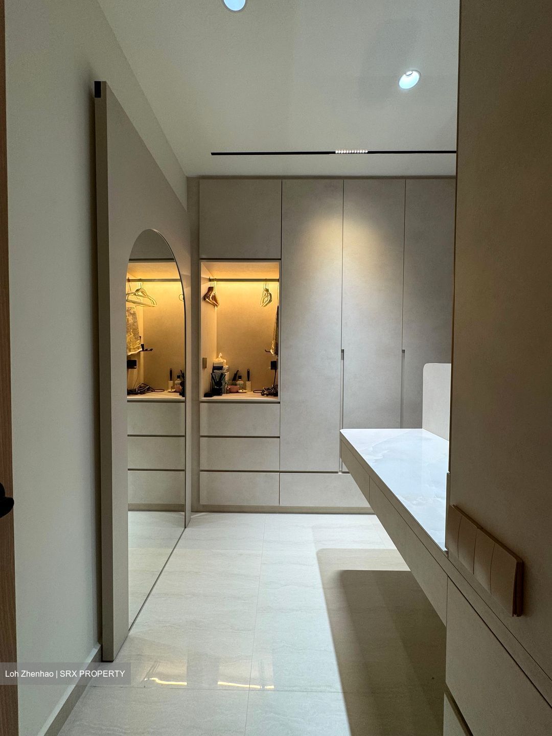 The Brownstone (D27), Condominium #557922041